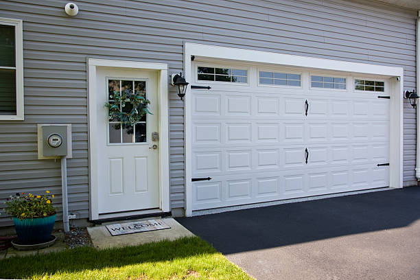 24/7 Emergency Garage Door Panel Replacement experts in Camden, SC